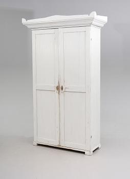 KLÄDSKÅP, 1800-talets mitt.