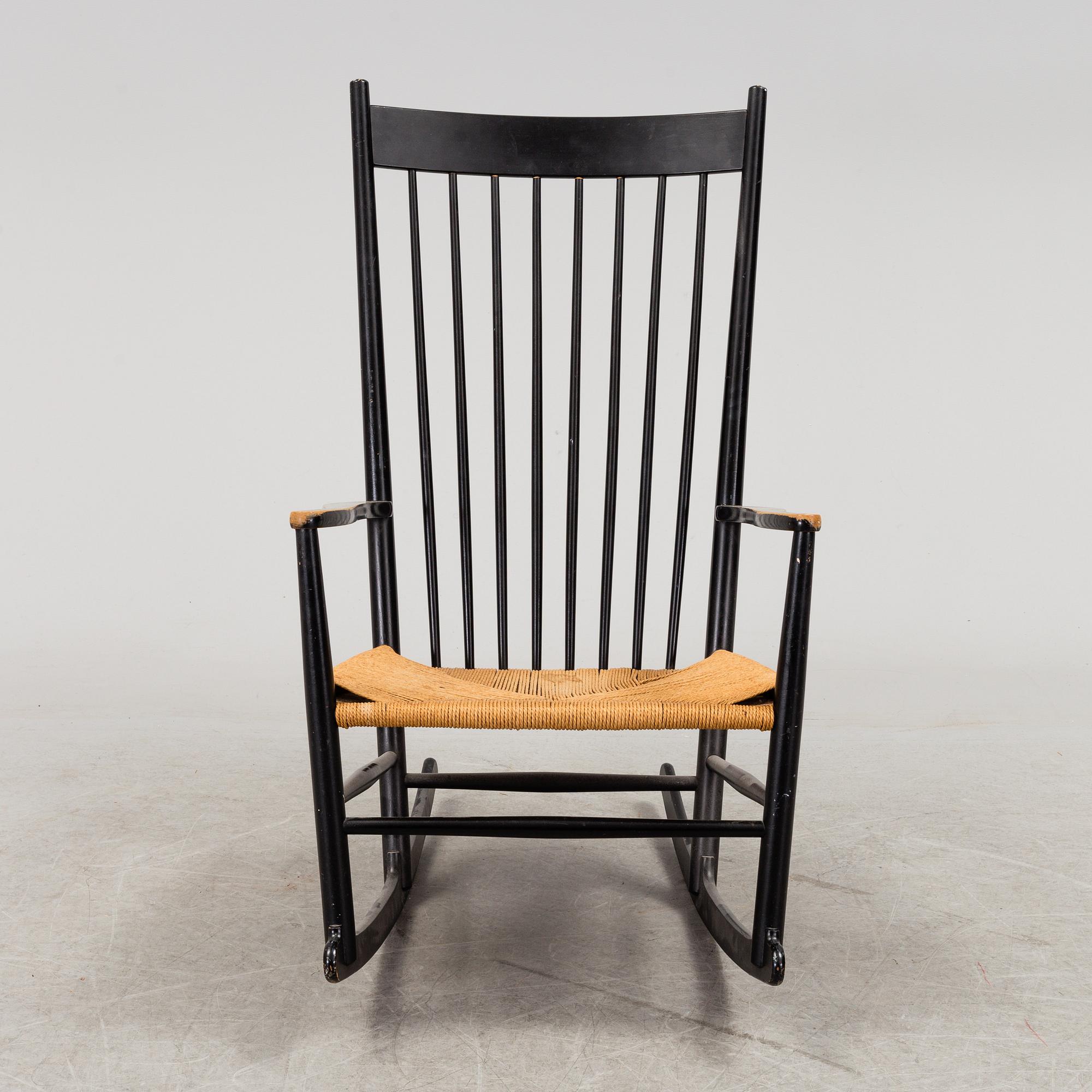 HANS WEGNER, gungstol "J16", Danmark, 1900-talets andra hälft.