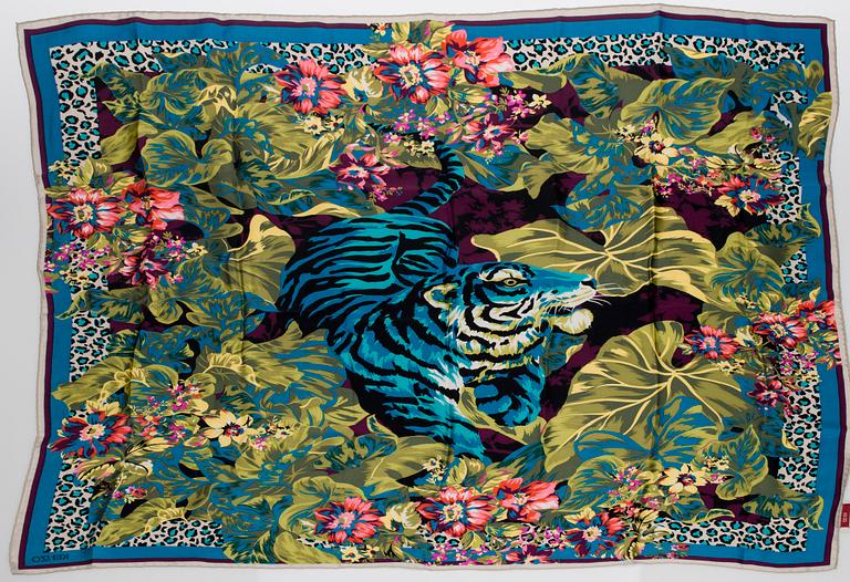 SCARF, Kenzo.