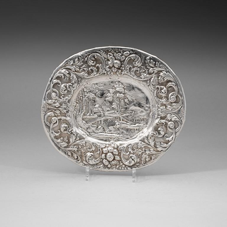 KONFEKTFAT, av Johan Erhard I Heuglin, Augsburg 1689-1692. Barock.