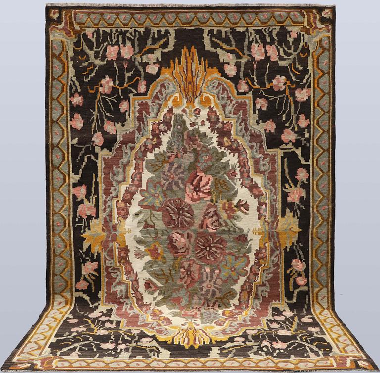 An Older Bessarabian Kelim carpet, 300 x 200 cm.