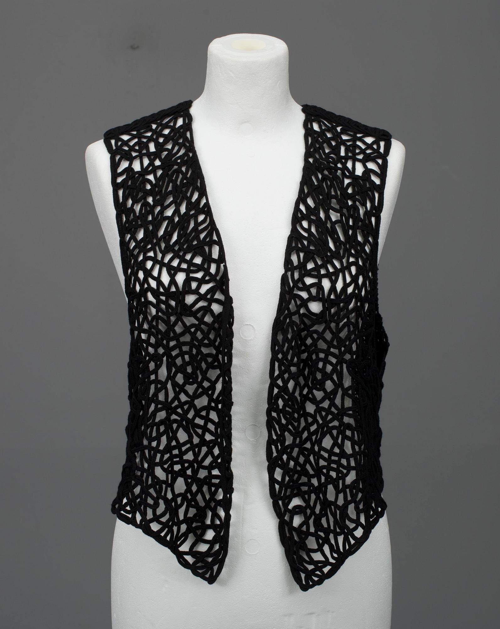 VÄST, Issey Miyake.