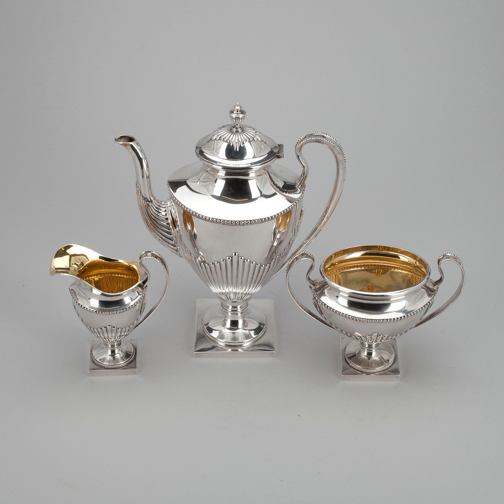KAFFESERVIS, silver, Suomen Kultaseppä, 1927, invändigt förgylld, vikt 1206 g.