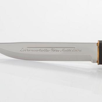 Marttiini-puukko, Suomi-Finland, "Loirinuotiolla".