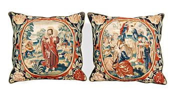 851. CUSHIONS, 1 pair. Tapestry weave. 47,5 x 51 cm each. Northern Europe/the Netherlands, second half of the 17th century.