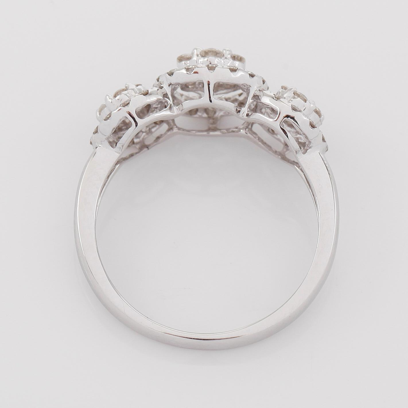 RING, 18K vitguld och diamanter tot ca 0.65 ct.