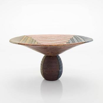 Inkeri Leivo, skål på fot, keramik, signerad Inkeri Leivo Arabia.