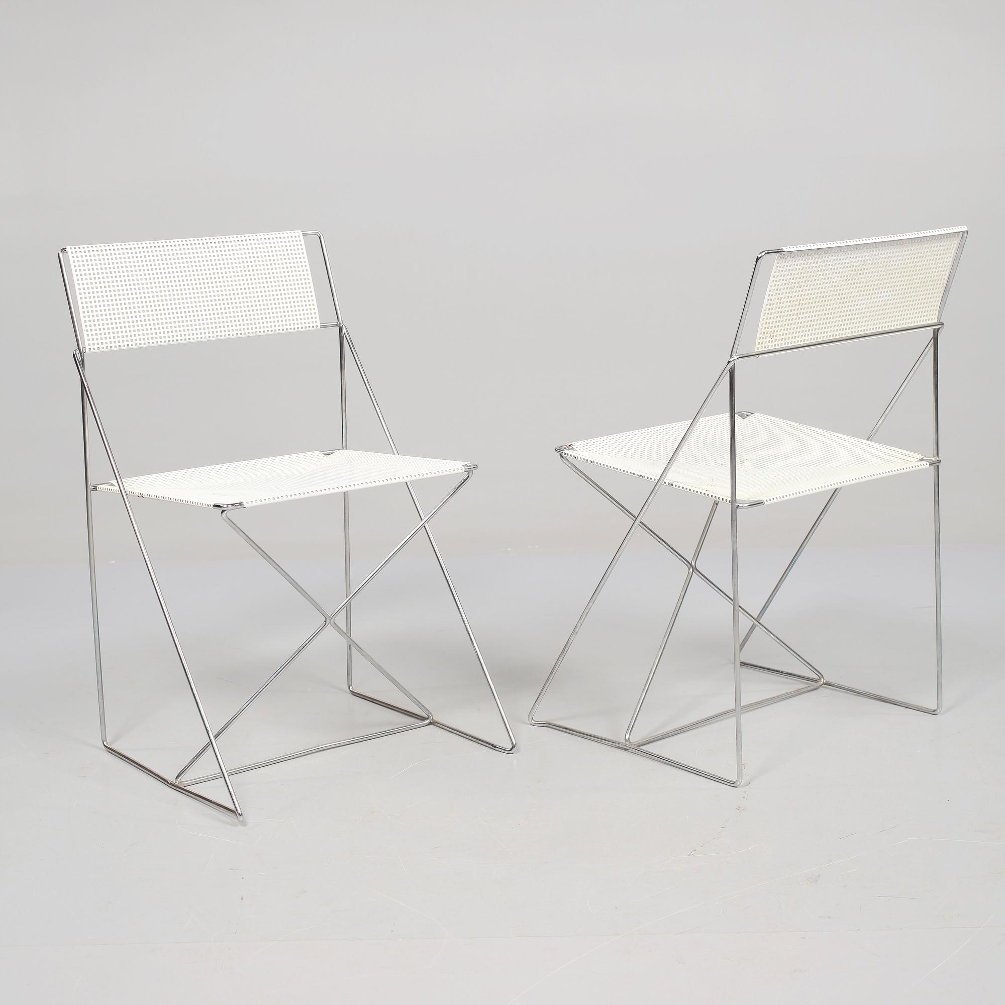 STOLAR, 4 st, "X-line", Niels Jörgen Haugesen, Danmark, formgiven 1977.