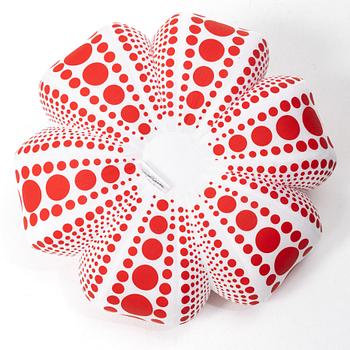 Yayoi Kusama, efter, “Soft Sculpture Pumpkin”.