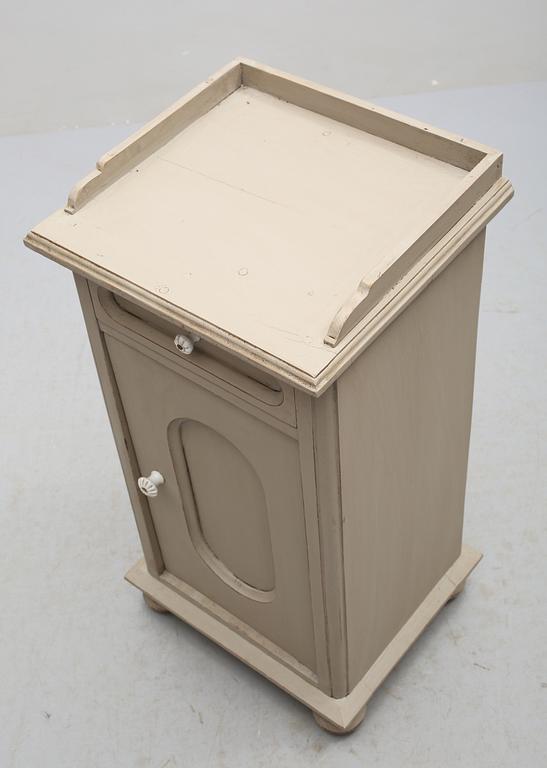 POTTSKÅP, 1900-tal.