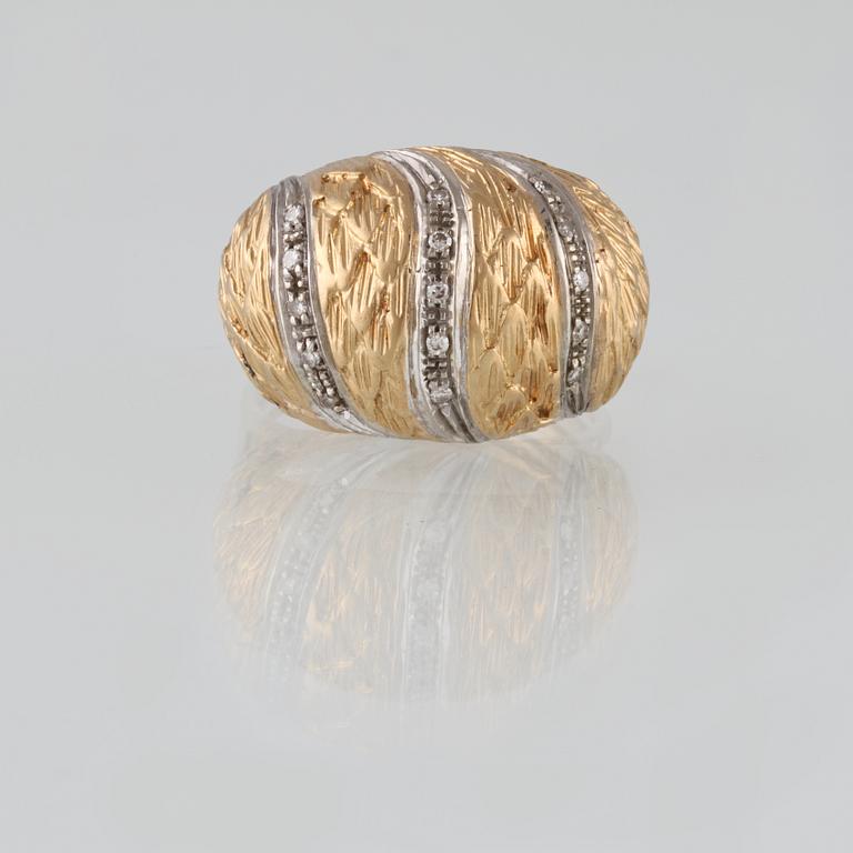 RING, 18K guld med åttkantslipade diamanter, importstämplad. Vikt 9,6 gram.