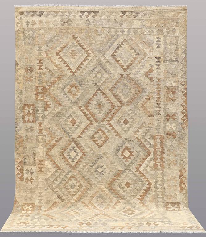 A CARPET, Kelim, ca 302 x 200 cm.