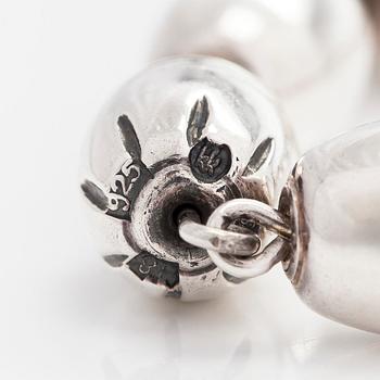 Kalevala Koru, halsband, "Halikon kääty", sterling silver, 1996.