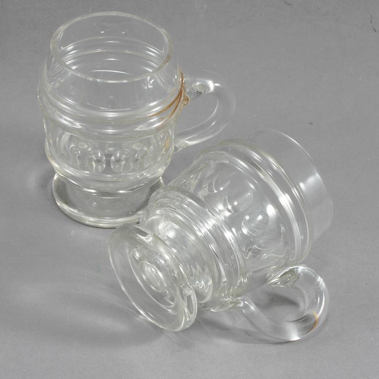 MUGGAR, 2 st, SAMT BÅLSKÅL MED LOCK OCH FAT, glas, 1800-tal.