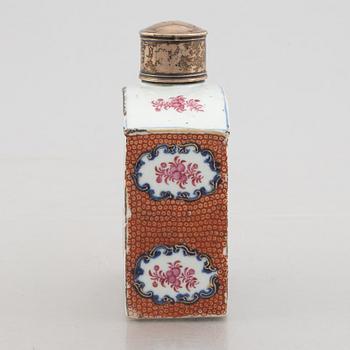 A Famille Rose porcelain tea caddie, China, Qianlong (1736-95).