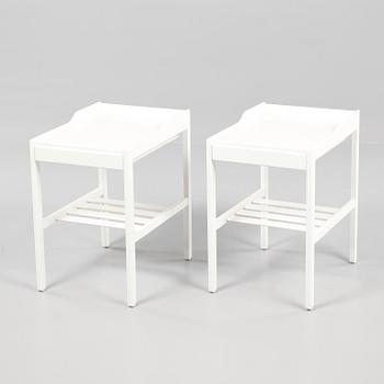 SÄNGBORD, ett par, Bertil Fridhagen, Bodafors, omkring 1900-talets mitt.