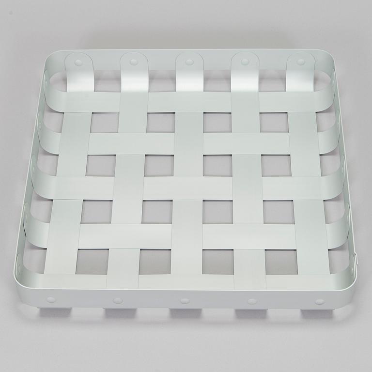 Eero Aarnio, kori, malli EA06 B "CrissCross", Alessi, 2013.