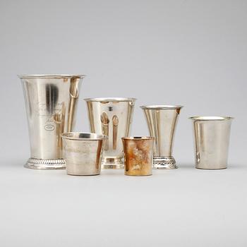 BÄGARE, 6 st, silver, bland annat W.A Bolin, Stockholm, 1939. Total vikt ca 878g.