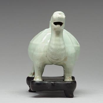 A celadon glazed water dropper, Qing dynasty (1644-1912).
