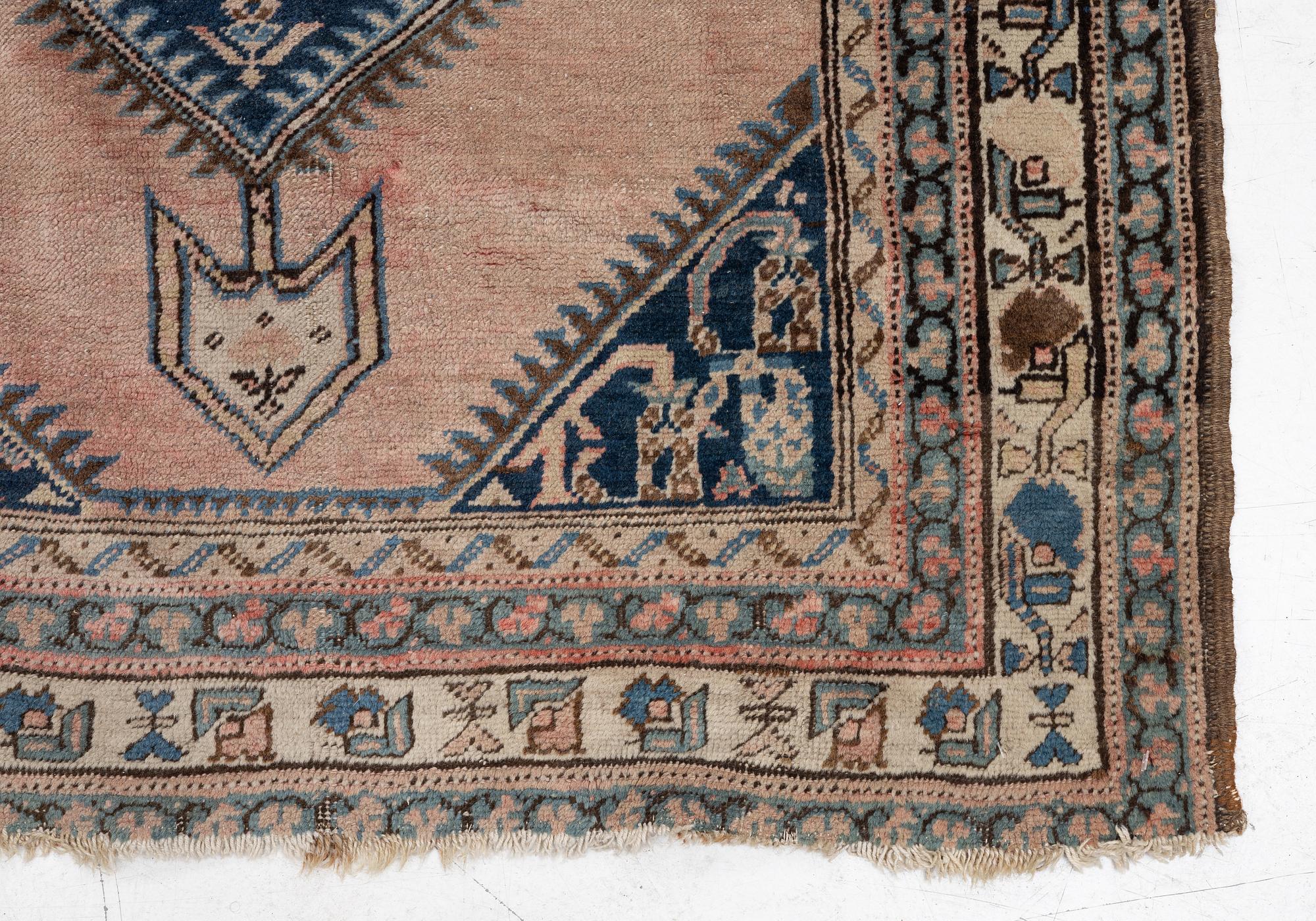 Gallery carpet, Caucasian, approx. 392 x 105 cm.