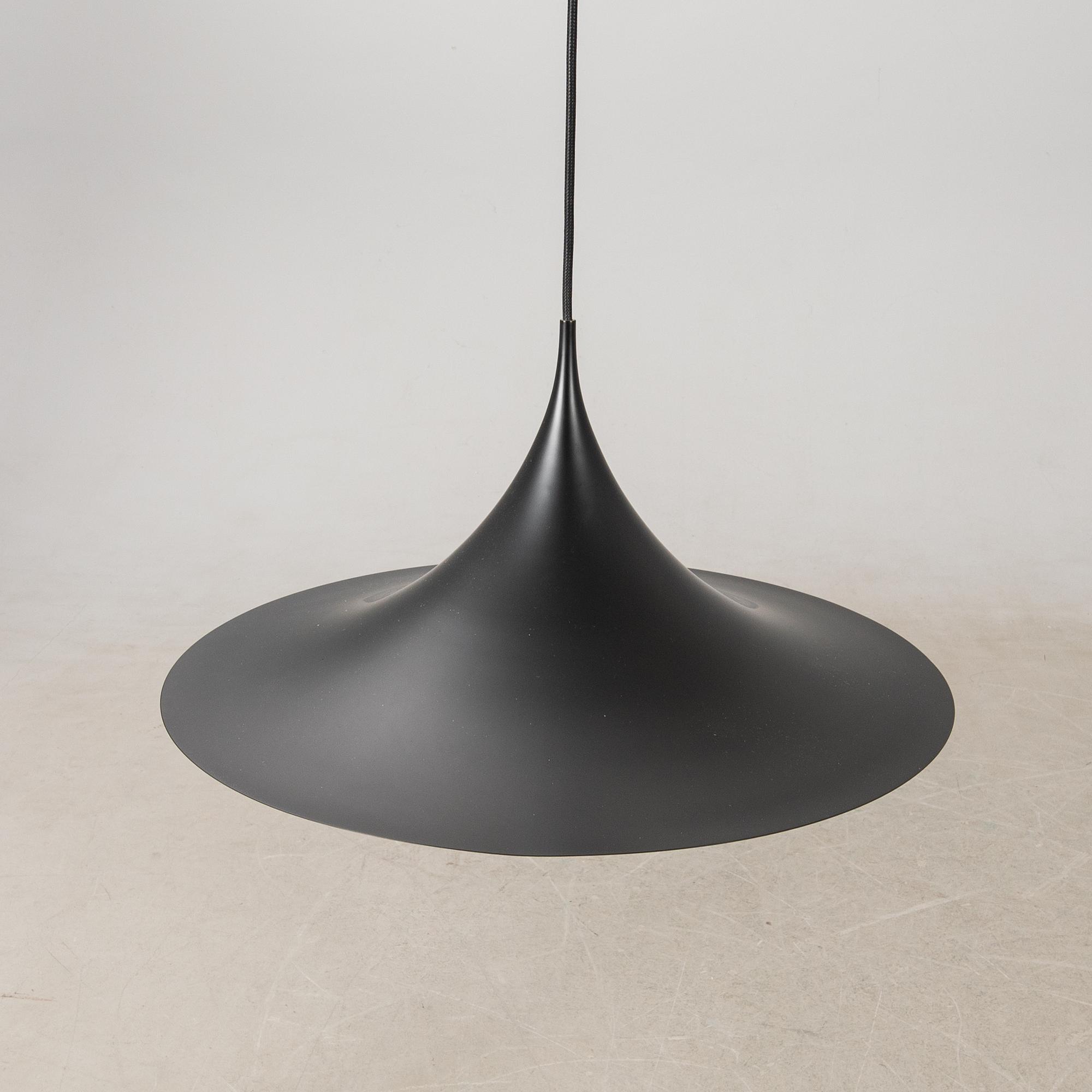 Claus Bonderup & Torsten Thorup, taklampa, "Semipendel", Fog & Mørup, Danmark.