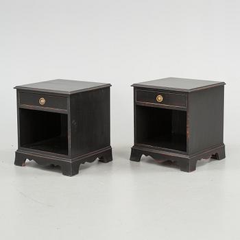 SÄNGBORD, ett par, 1900-tal.
