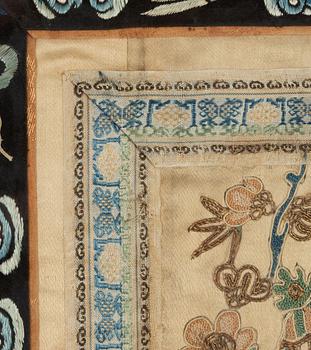 Broderi, siden. Sen Qingdynasti, omkring 1900. Ramat.
