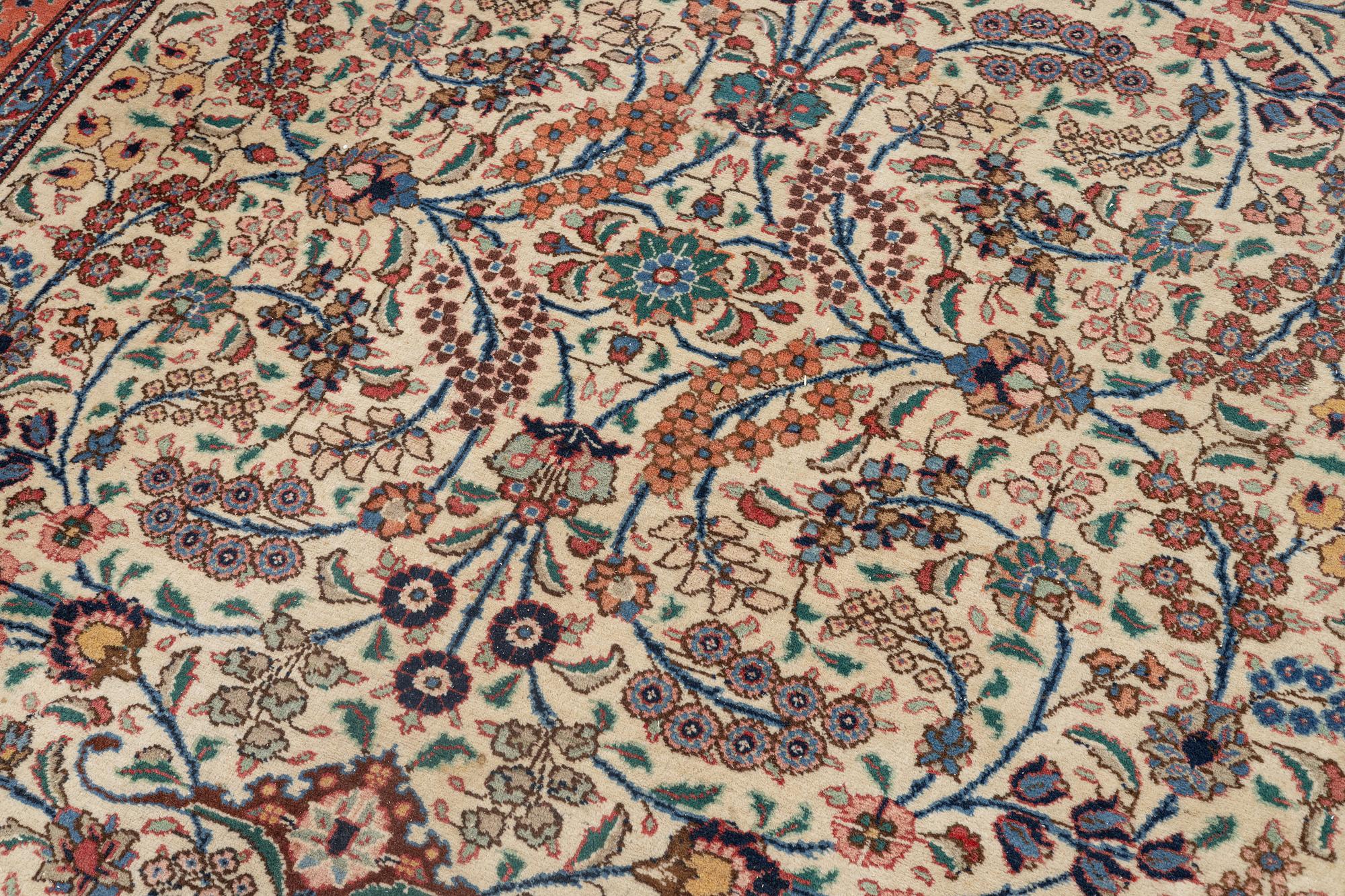 Carpet, oriental, approx. 290 x 204 cm.