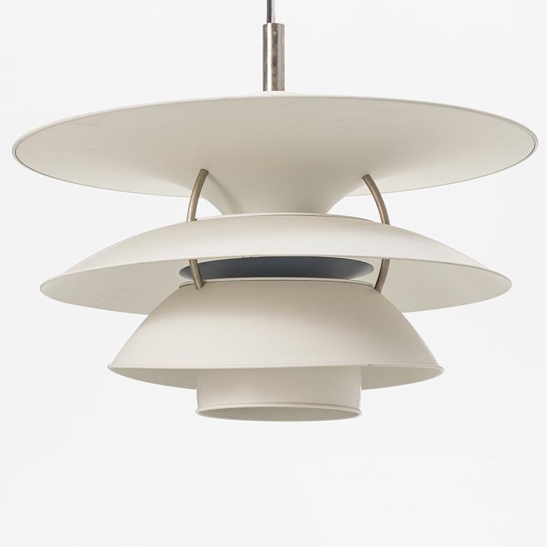 Poul Henningsen, taklampa, "Charlottenborg PH 6 ½-6", Louis Poulsen, Danmark.