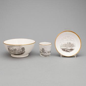SERVISDELAR, 11 delar, flintgods, sannolikt England, 1800-talets första hälft.