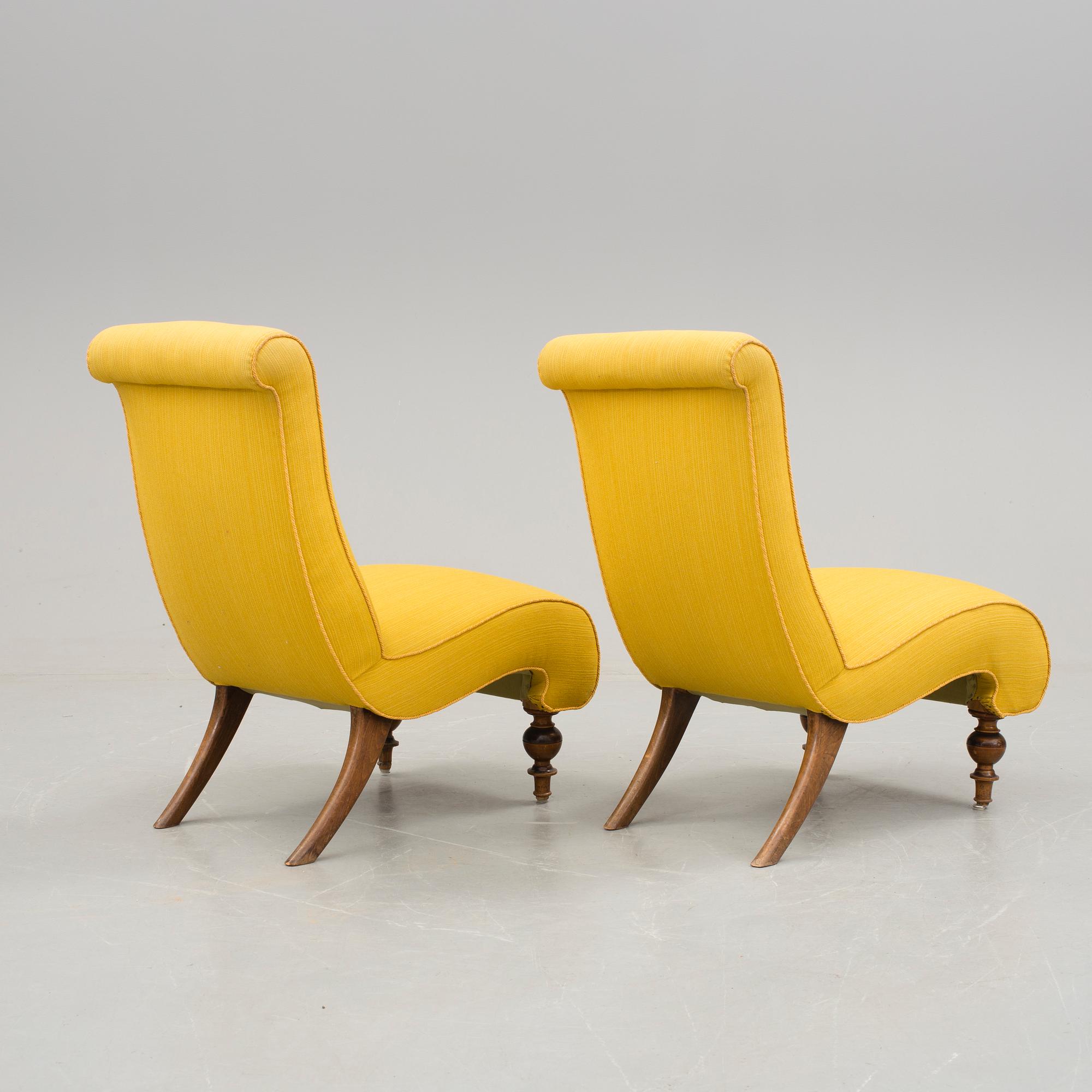 A pair of neo-renaissance easy chairs late 19th century. - Bukowskis