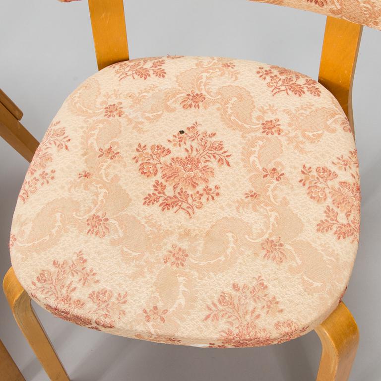 Alvar Aalto, Three mid-20th century '63' chairs for O.Y. Huonekalu- ja Rakennustyötehdas A.B.