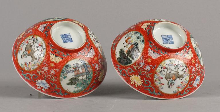 A pair of famille rose sgrafitto bowls, early 20th Century.