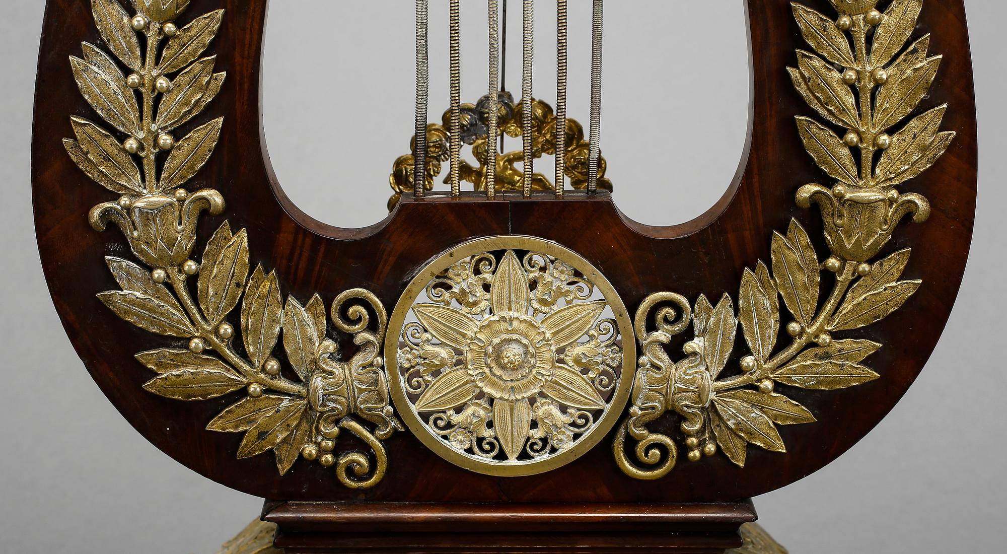 BORDSPENDYL, empire, Frankrike 1800-talets första hälft.