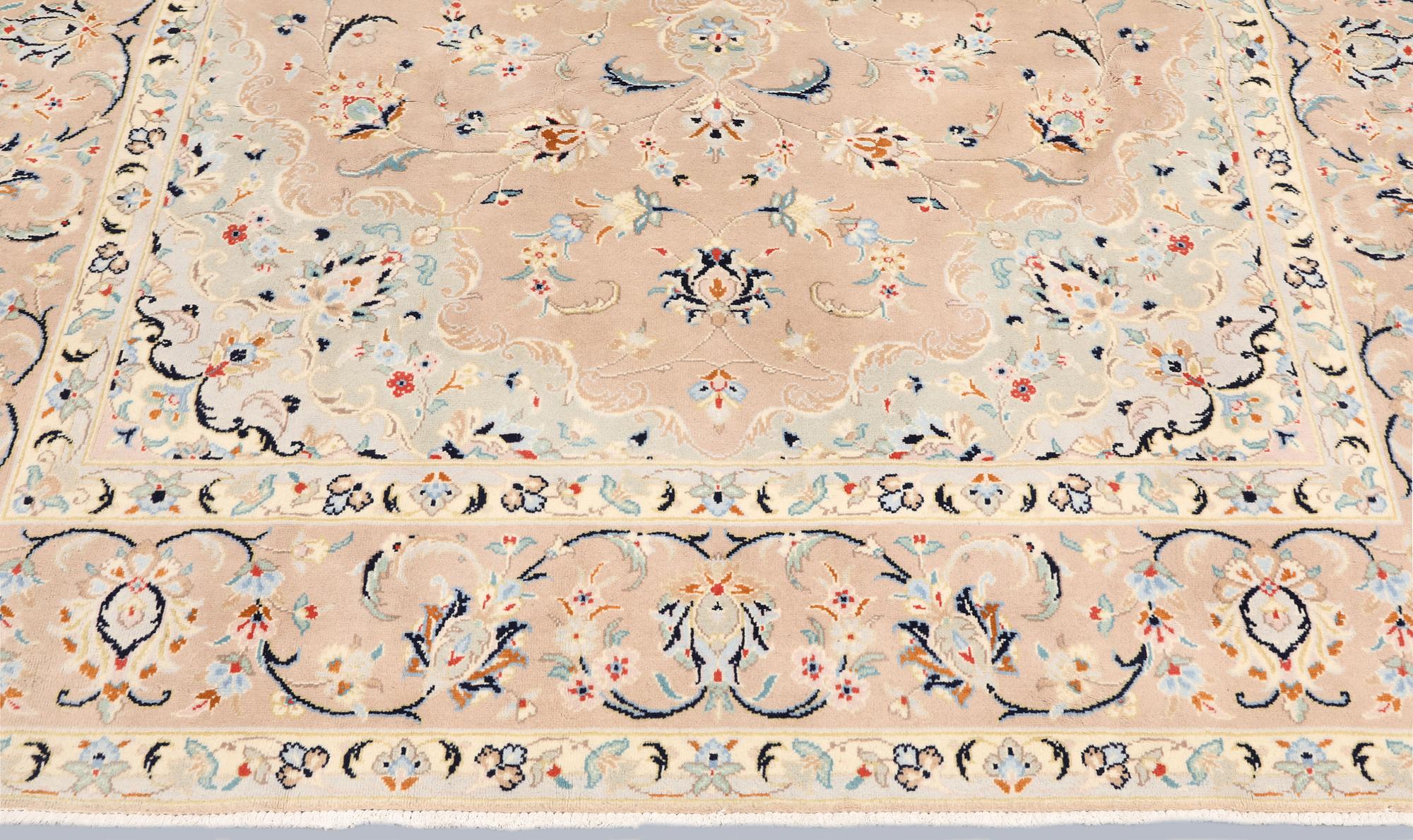A Keshan carpet, approx. 290 x 198 cm.