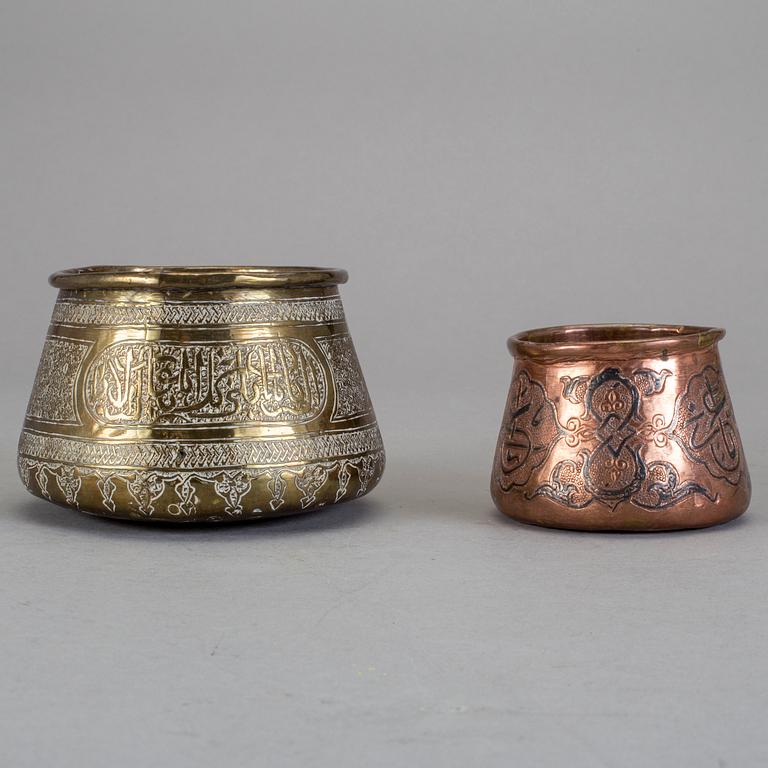 SKÅLAR, 2 stycken, koppar och mässing, Cairoware, 1800-tal.