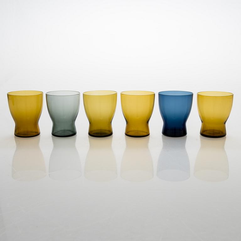 Saara Hopea,  A glass carafe and six drinking glasses, Nuutajärvi, Finland. Design years 1959 and 1958.