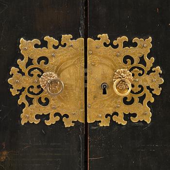 Kabinettskåp, troligen Tyskland, 1700-talets mitt.