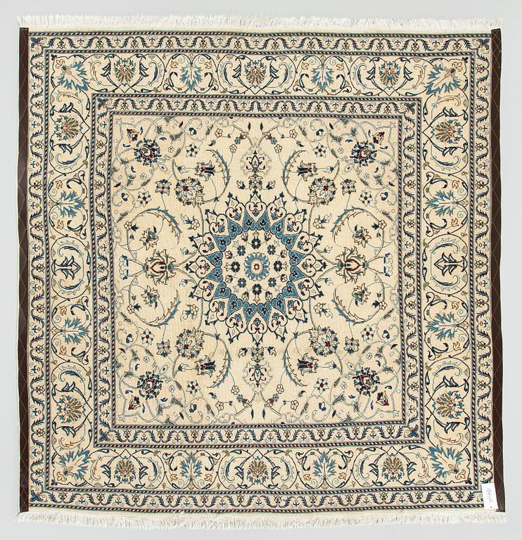 A Nain carpet, ca. 194 x 194 cm.