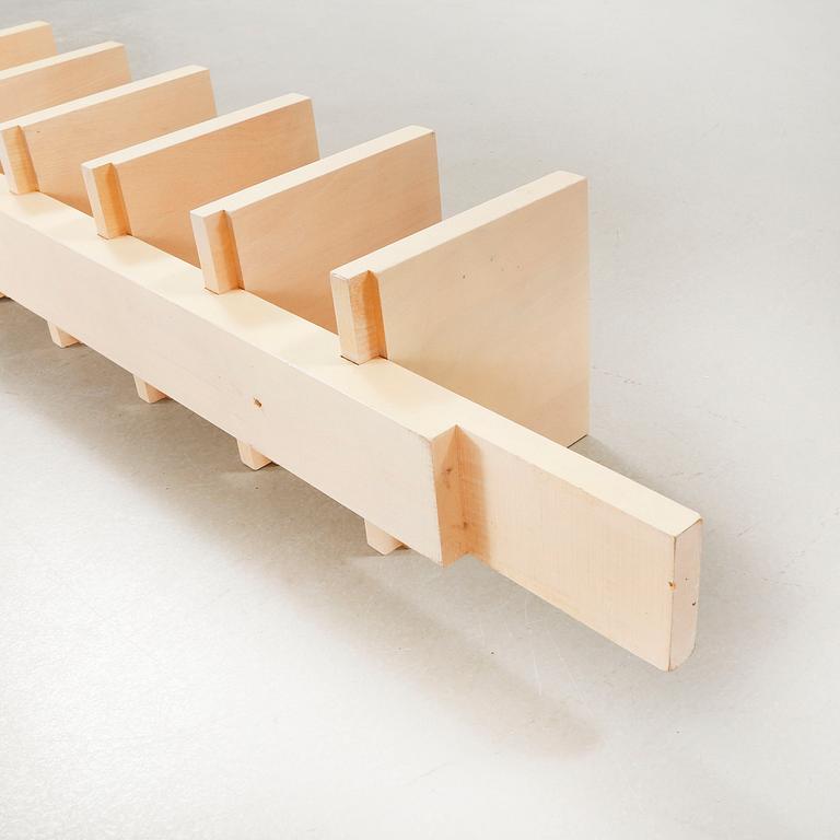 A "pilaster" shelf by John Kandell, Källemo AB, Värnamo, late 20th century.