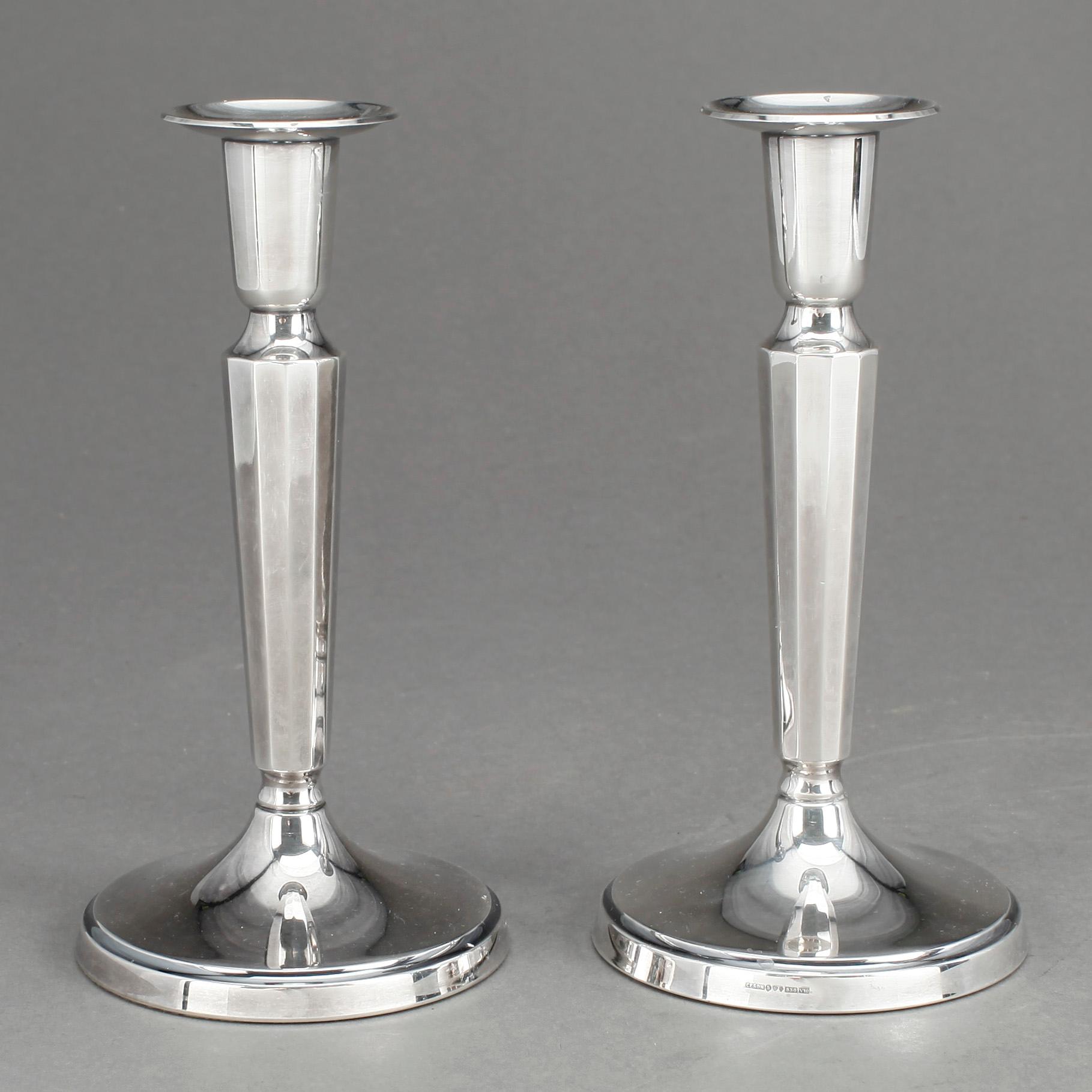 LJUSSTAKAR, ett par, silver, Ceson, Göteborg, 1995.