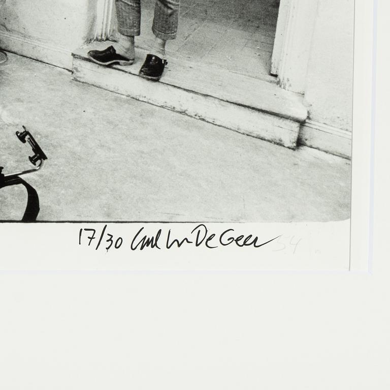 Carl Johan De Geer, fotografi, signerat 17/30.