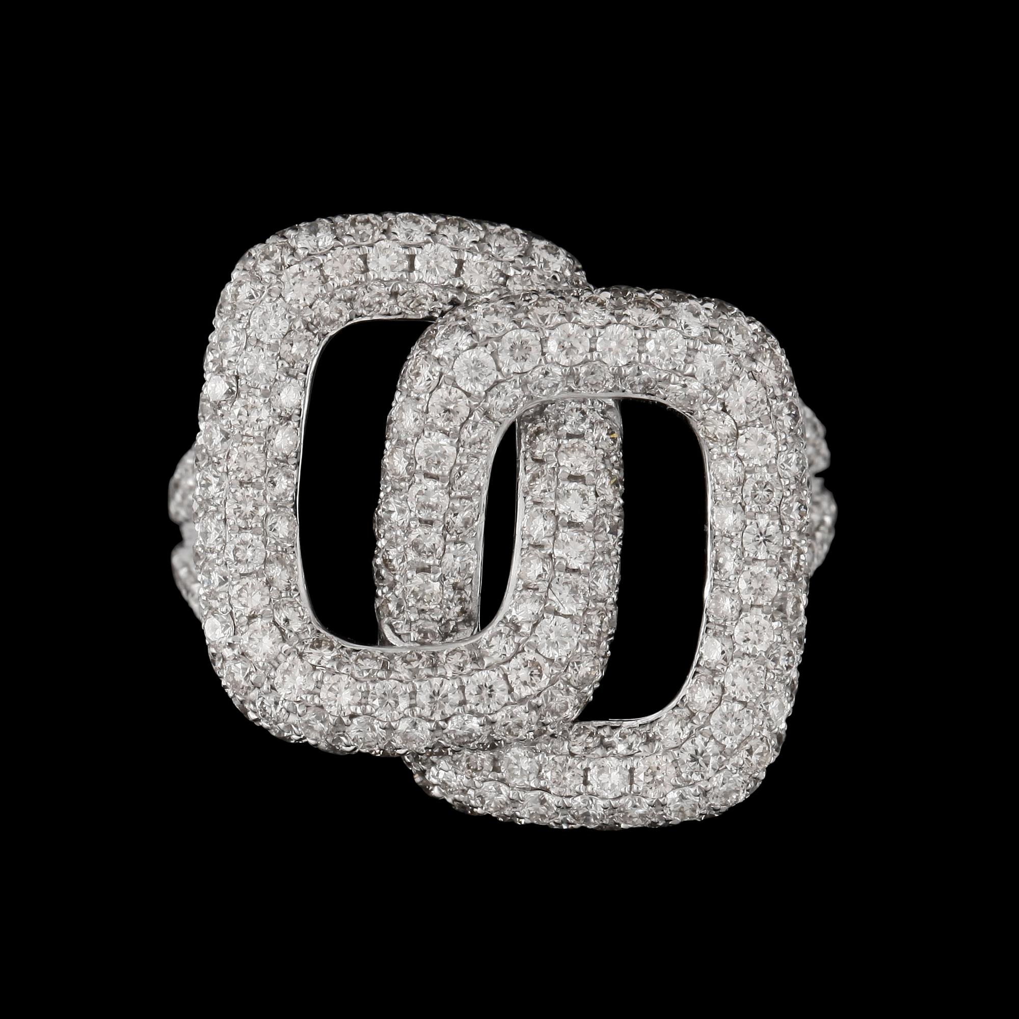 RING, 18k vitguld med briljantslipade diamanter ca 2.70 ct. Vikt ca ca10g.