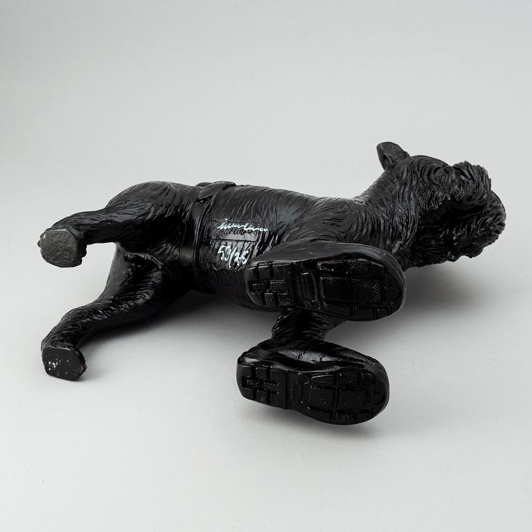 William Sweetlove, sculpture, plastic, signed 53/75.