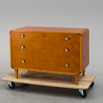 A 1940s chest of drawers.