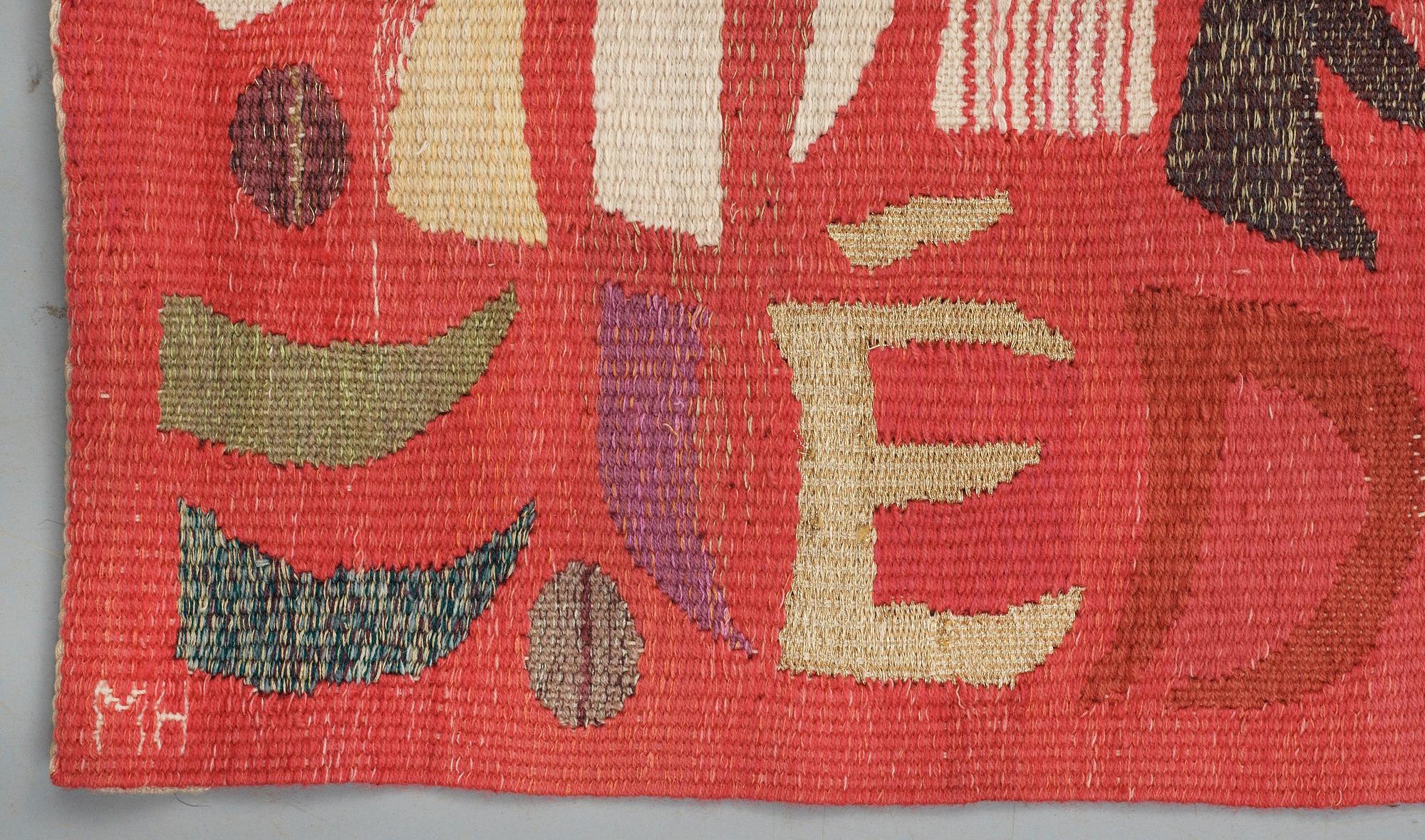 TAPESTRY. "Röda bokstavstrolleriet". Tapestry weave variant (gobelängvariant). 100 x 227,5 cm. Signed MH AB MMF.