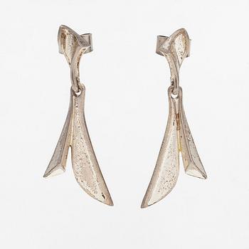 Zoltan Popovits, A pair of sterling silver earrings. Lapponia 1983.