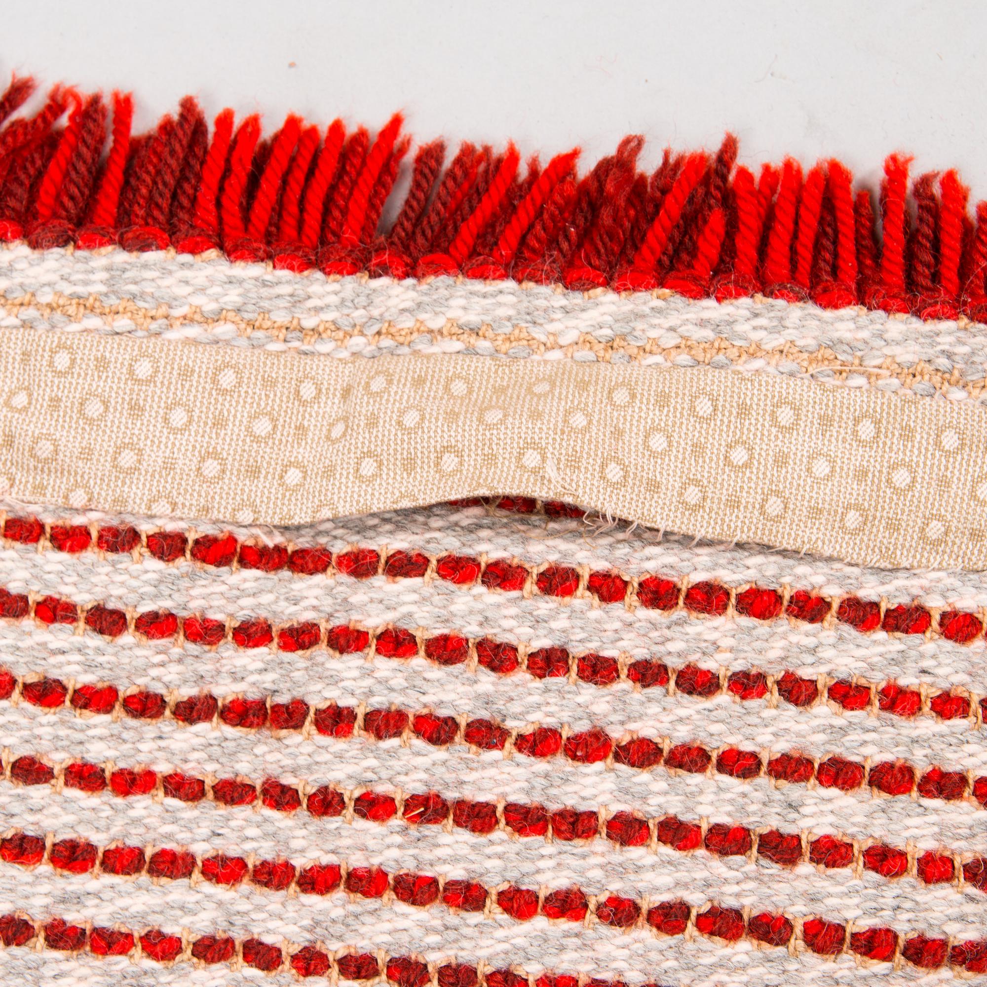 Mattoja/ryijyjä, pari, 1900-luvun loppupuoli.