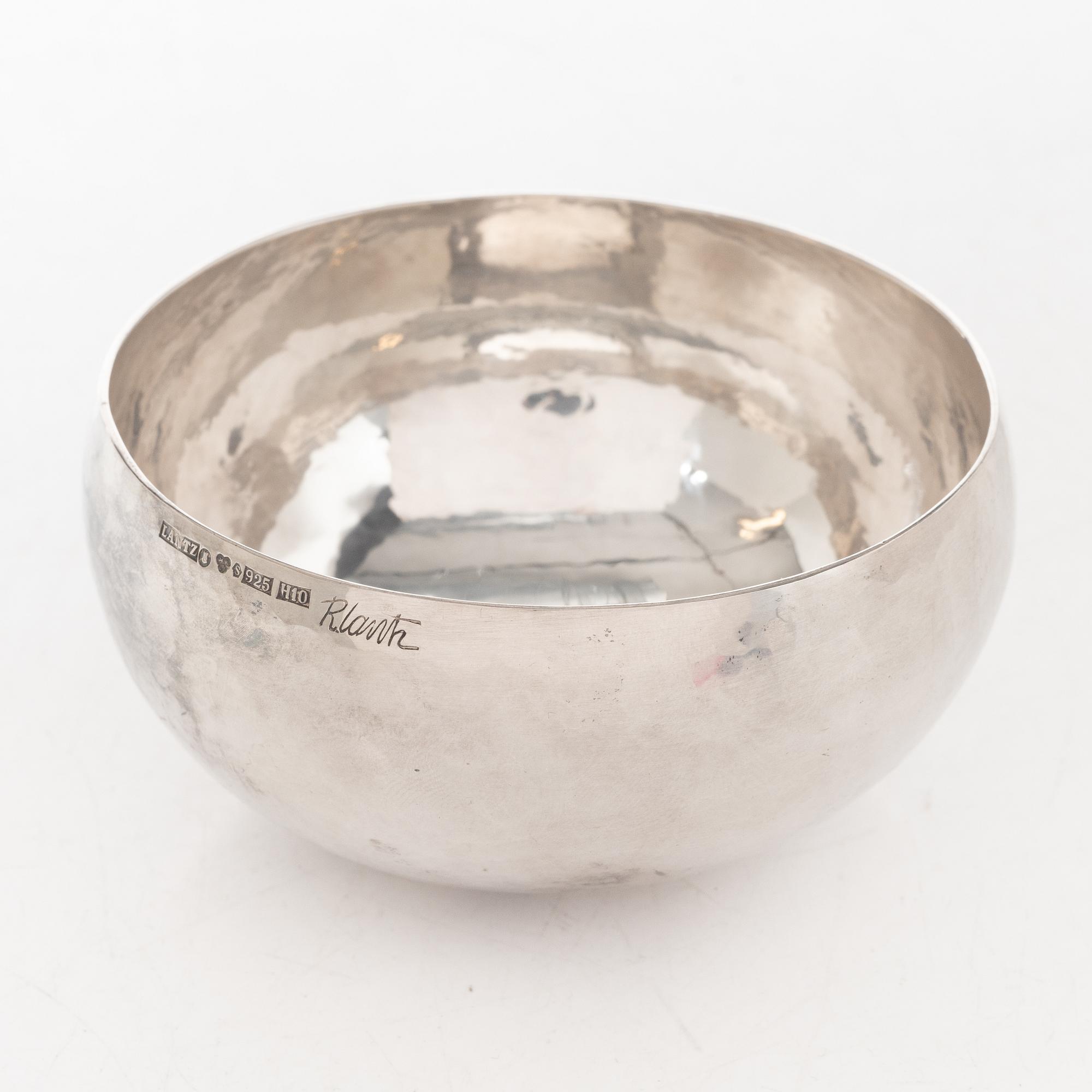 Roland Lantz, a silver bowl, Stockholm, 1982.
