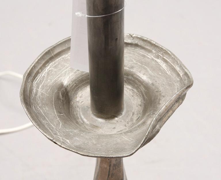 GOLVLAMPA, tenn, 1800-tal.
